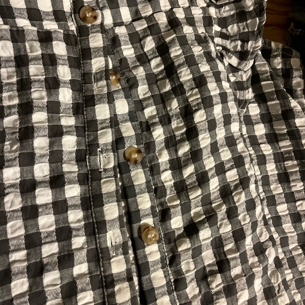 Button down - Picture 2 of 5